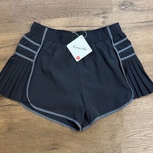 NWT Amazon Grey Pleated Shorts